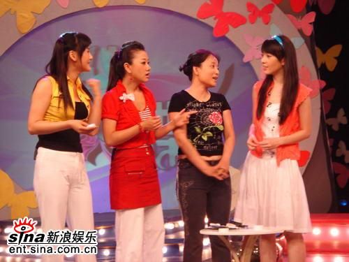 王岩做客美容节目《化蝶》教你健康瘦身(组图)