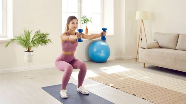 hacer entrenamiento de fuerza en casa