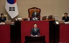 总统职务立即停止！尹锡悦成韩国史上第三个被弹劾的