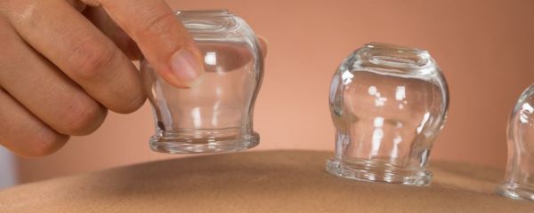 感冒拔火罐有用嗎 感冒拔罐拔哪個(gè)位置 拔罐的好處