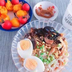 香菇木耳黃花菜面的做法[圖]