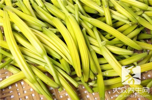  干黃花菜用不用焯水