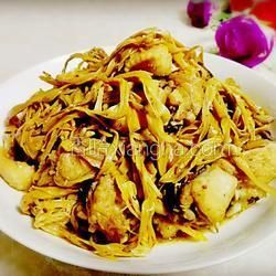 黄花菜煮鸡肉的做法[图]