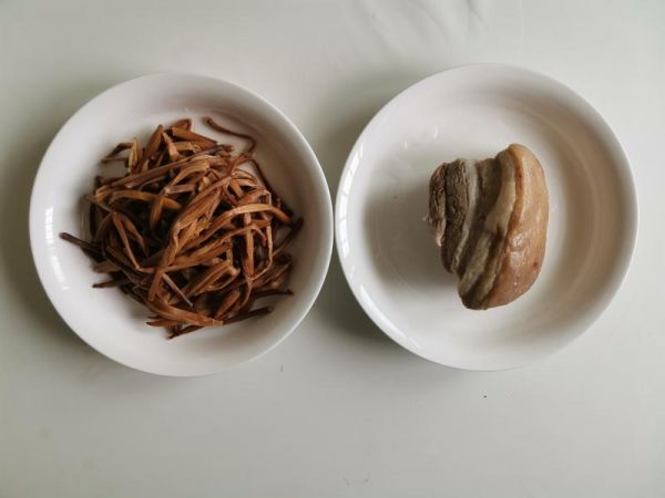 純奶手撕吐司的做法 步驟1