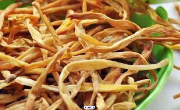 黃花菜煮茶：泡水與煲的藥效與功效