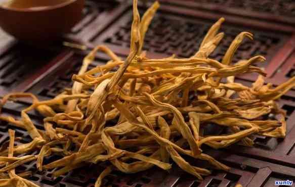 黃花菜煮茶：泡水與煲的藥效與功效