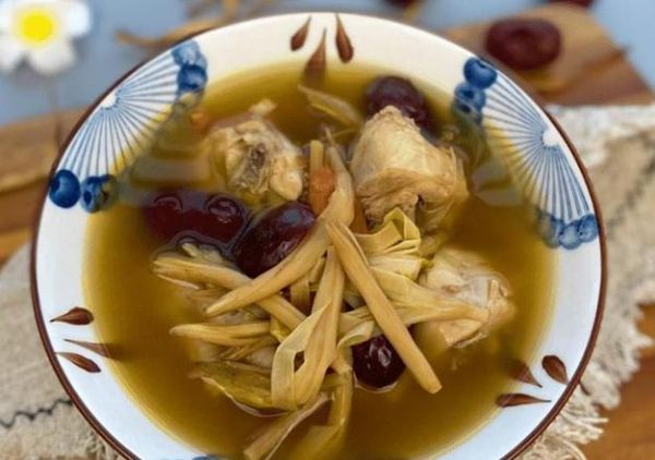 “補(bǔ)藥一堆，不如黃花一把”！分享4種做法，下飯又解饞比肉還香