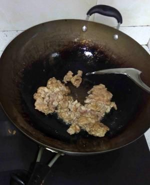 木须肉（木耳黄花菜炒肉片蛋）的做法步骤 第4步
