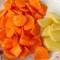 胡蘿卜紅棗姜片湯的做法圖解1