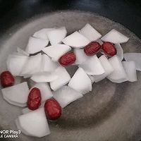 蘿卜紅棗湯的做法圖解2
