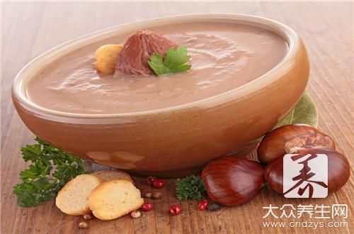  排骨玉米胡蘿卜紅棗湯