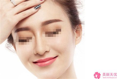 玉林華美美容整形醫(yī)院專家介紹溶脂減下巴指南