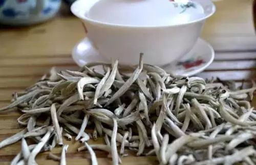 六大茶類中的茶多酚含量各是多少，各種茶葉茶多酚含量排名