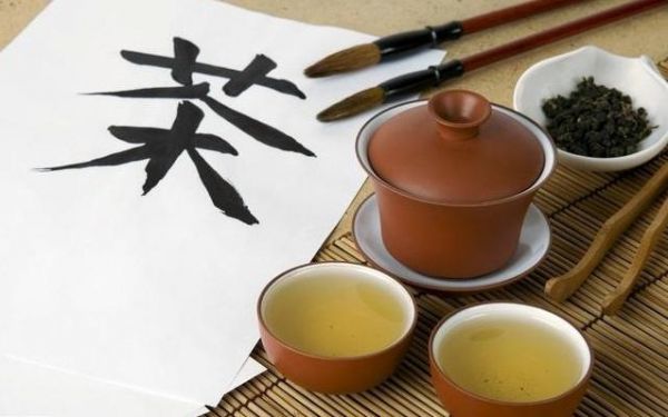 綠茶和紅茶，哪個(gè)對(duì)健康最有益？營(yíng)養(yǎng)專家一文詳細(xì)分析，不妨看看