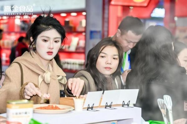 專業(yè)養(yǎng)豬20余年，中國黑豬新標桿廣受好評