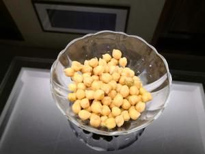 營養(yǎng)粗糧瘦身早餐:粗糧蔬菜糊的做法 步驟1