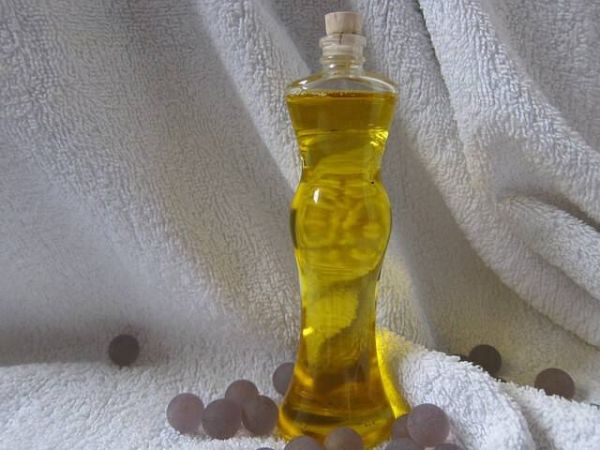 廣藿香精油:用途、功效作用和副作用