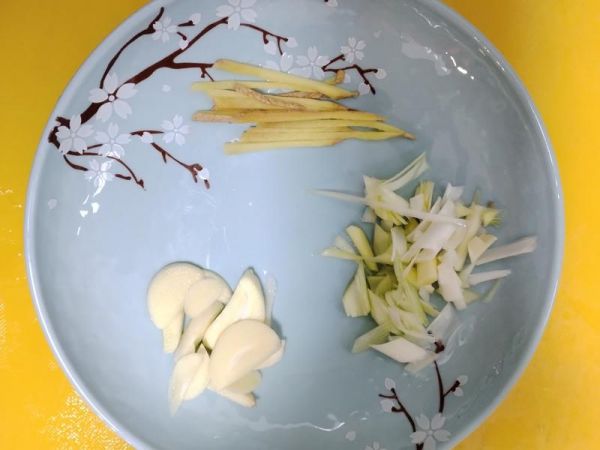 純奶手撕吐司的做法 步驟1