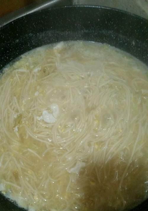 家常美味——西紅柿白菜雞蛋面（營養(yǎng)均衡）