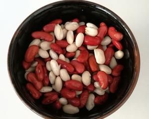 【健康減肥·糖友福音】番茄焗豆的做法 步驟1
