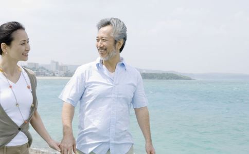 老人騎自行車的好處 老人騎自行車要注意什么 老人健身做什么運動