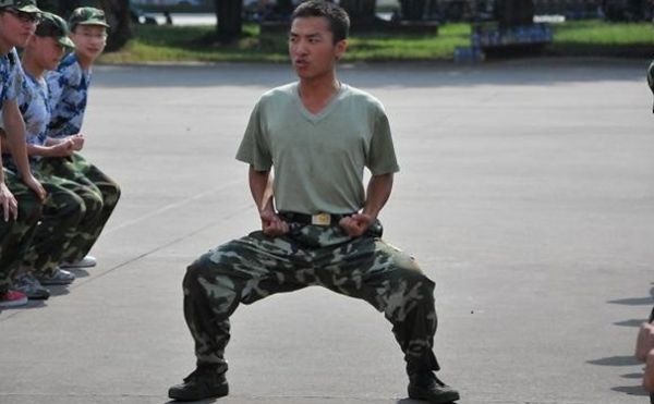蹲馬步和深蹲哪個(gè)好？蹲馬步和深蹲有什么區(qū)別？(1)