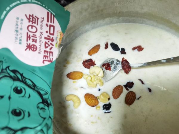 純奶手撕吐司的做法 步驟1