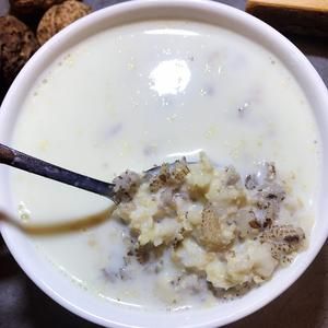 低卡牛奶燕麥片的做法 步驟3