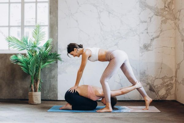 瑜伽教練 Yoga instructor