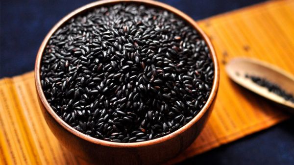 「遠(yuǎn)三白、近三黑」 讓你從飲食打造健康身體