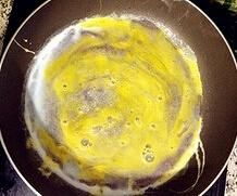 健康營養(yǎng)的粗糧美味早餐—黑米煎餅的做法 步驟5