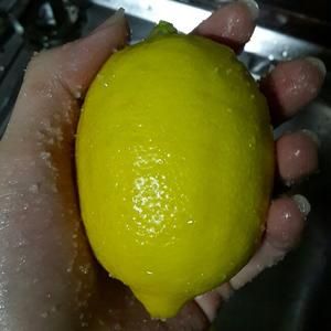 自制檸檬蜂蜜水的做法 步驟1