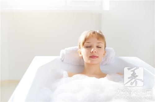 用什么泡澡可以减肥呢