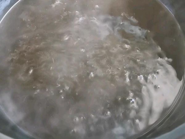 純奶手撕吐司的做法 步驟1
