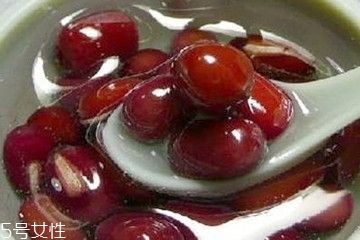 紅豆湯什么時候喝最好 紅豆湯可以空腹喝嗎
