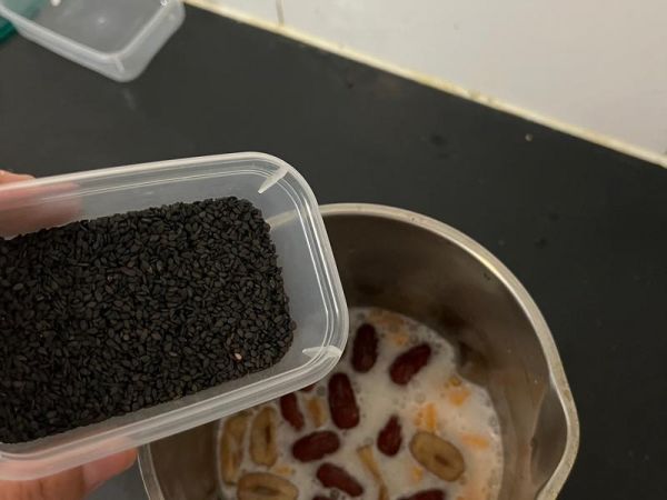 純奶手撕吐司的做法 步驟1
