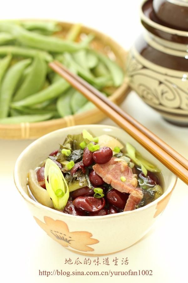 冬日暖身汤——红豆酸菜汤的做法