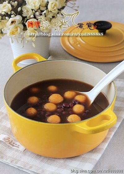 健康养生版的元宵节红豆地瓜圆子汤