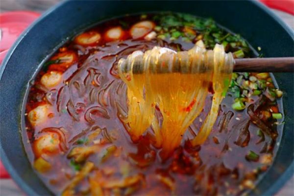 酸辣粉可以經(jīng)常吃嗎 酸辣粉對(duì)身體有害嗎