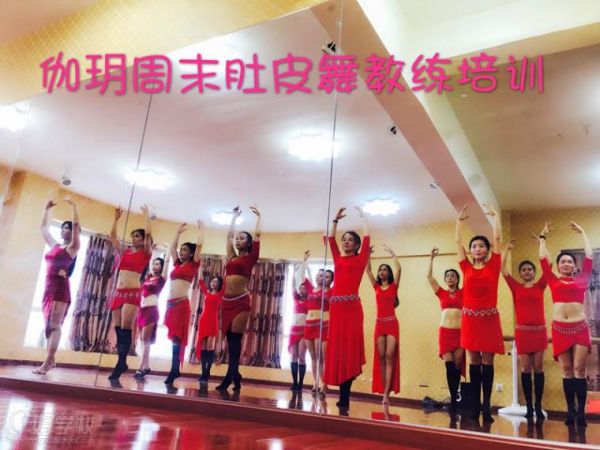 成都伽玥瑜伽館肚皮舞教學(xué)風(fēng)采