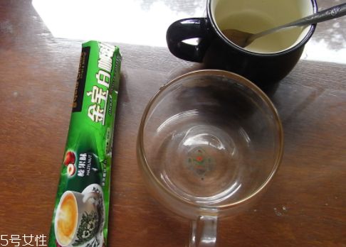 白咖啡是什么颜色？白咖啡是白色吗？