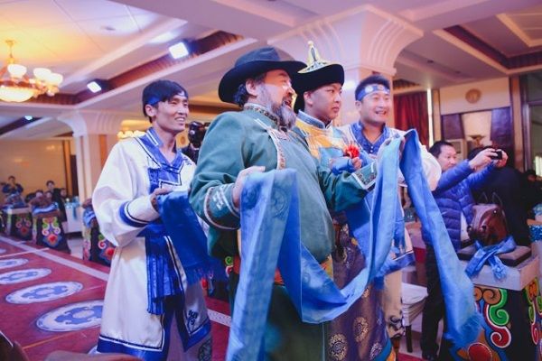 蒙古族婚礼习俗--