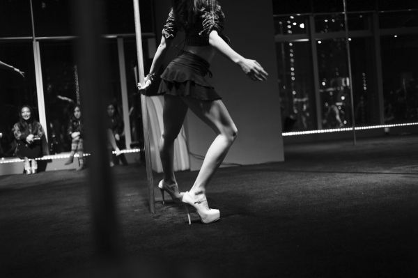 beneficios del pole dance