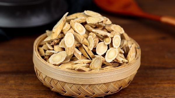 黃芪泡水喝的六大禁忌 黃芪泡水可以長期喝嗎
