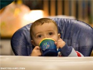 腸胃不好補(bǔ)充什么益生菌？養(yǎng)樂多益生菌對胃有好處嗎？