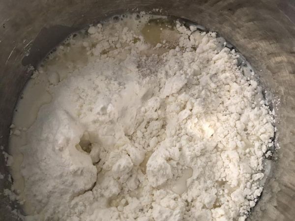 純奶手撕吐司的做法 步驟1