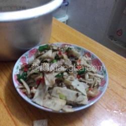 芋头炒肉的做法[图]