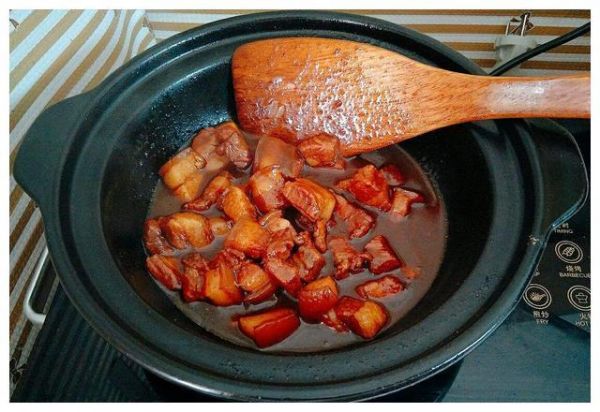 很多人愛(ài)吃的紅燒肉，對(duì)身體健康是好是壞？營(yíng)養(yǎng)師教你正確做法！
