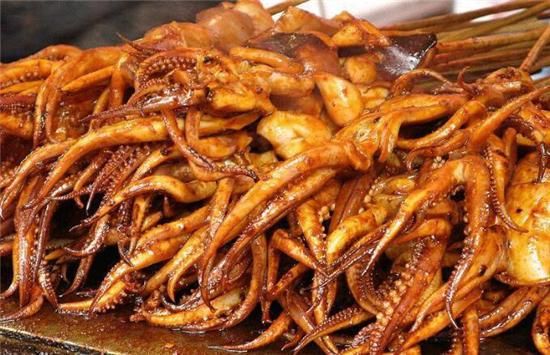 中老年人吃點魷魚有益健康
