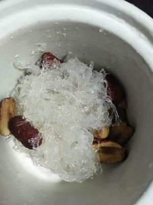 紅棗冰糖燉燕窩的做法 步驟3